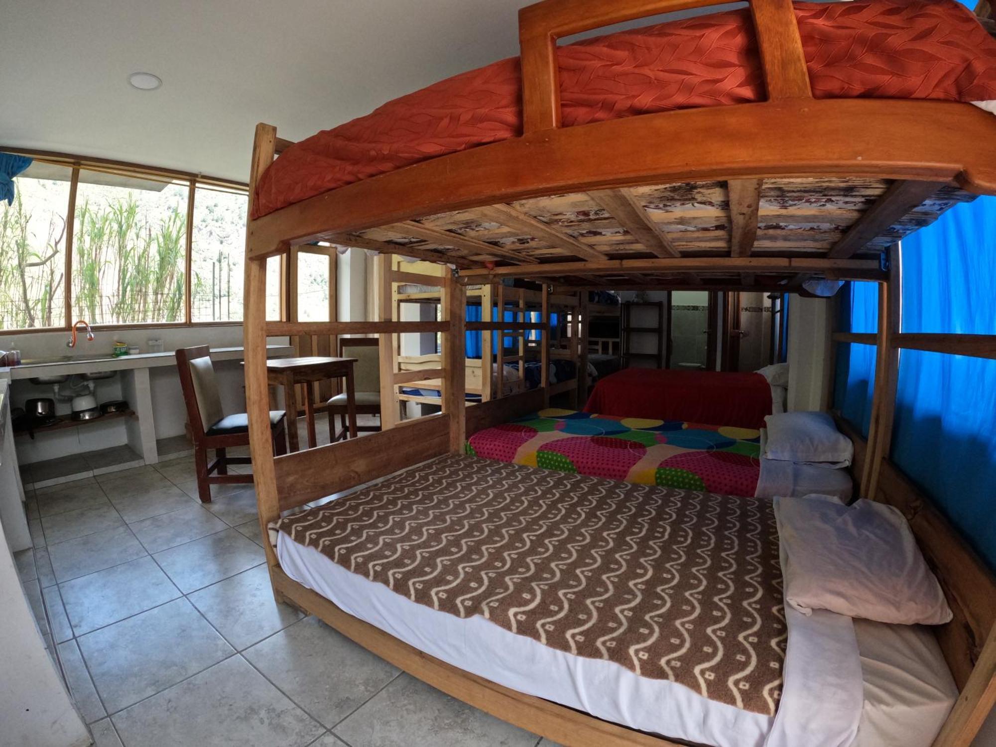 Backpackers-Balcones-River-Lodge Baños Eksteriør bilde