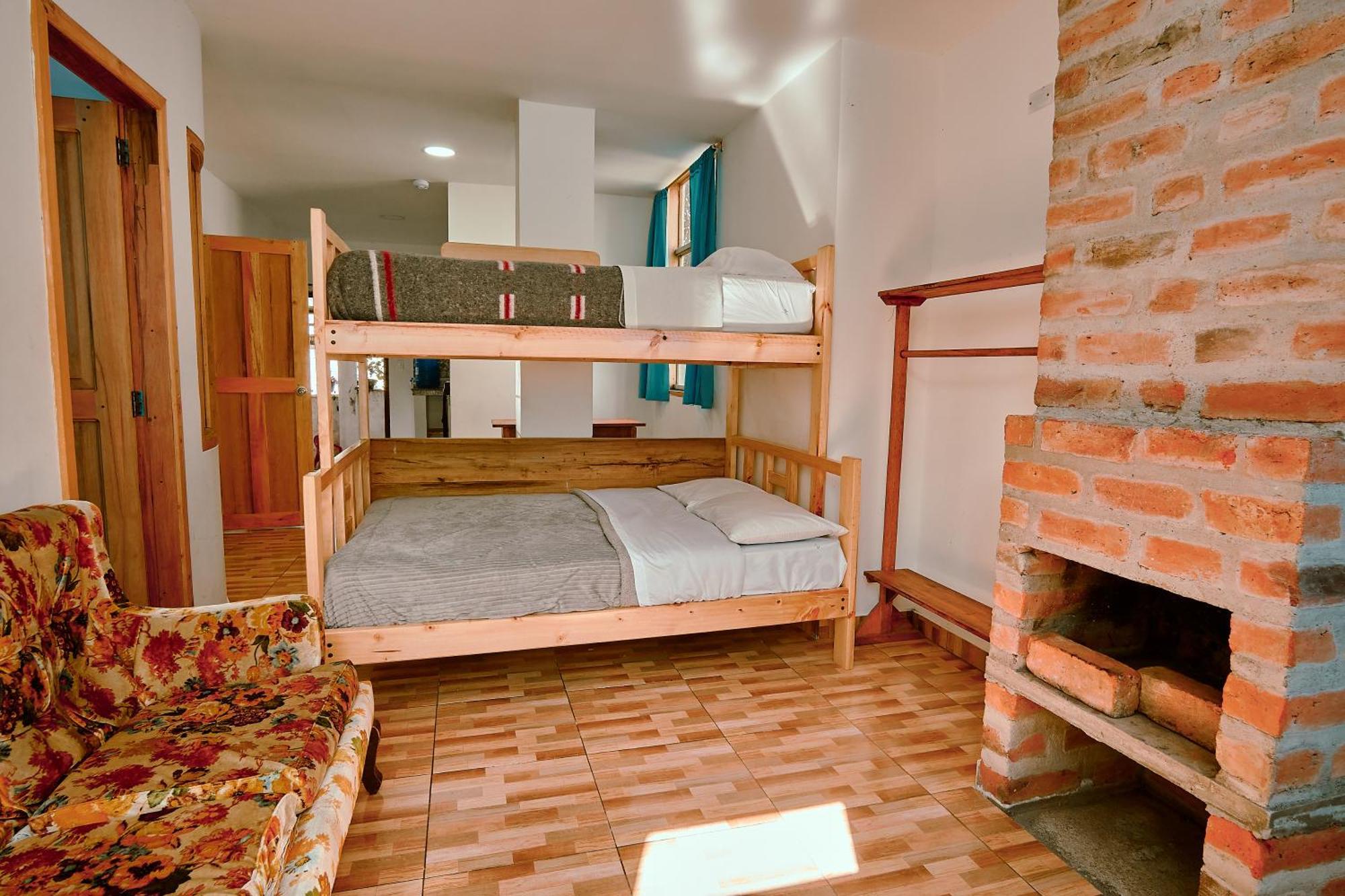 Backpackers-Balcones-River-Lodge Baños Eksteriør bilde